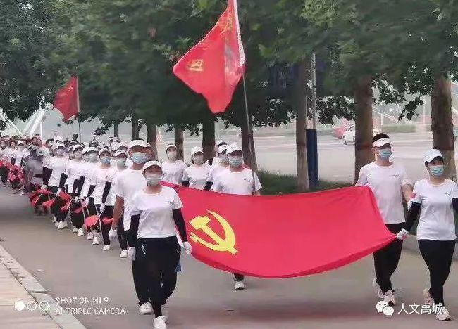 拉腿能长高吗？